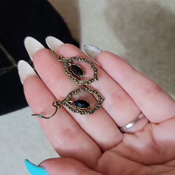 Avon Necklace and Earrings - Picture 6 of 7